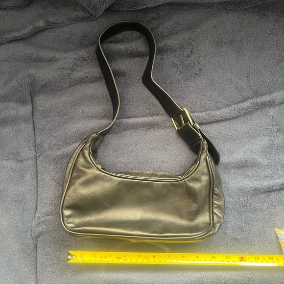 L’intervalle black crescent shoulder bag - Picture 6 of 8